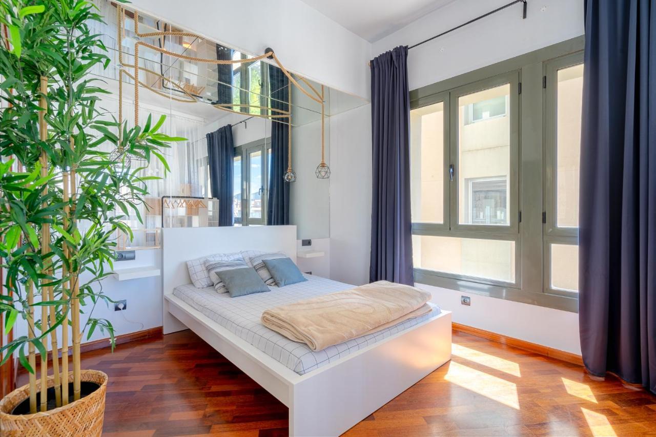 Appartement Espectacular Loft En Centrico Edificio Singular à Manresa Extérieur photo